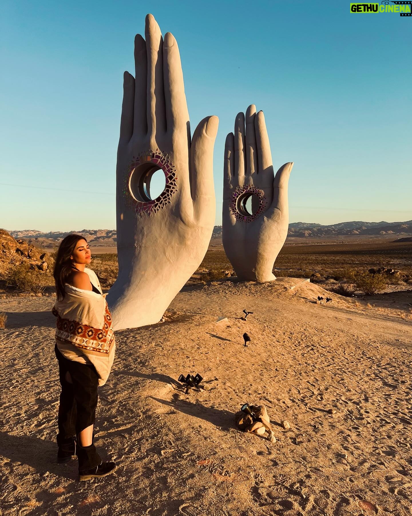 Yolanthe Cabau Instagram - ..Amongst the sands of time, discover the depth of your existence..✨💓💫