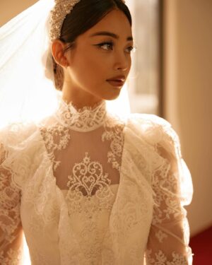 Yongwaree Anilbol Instagram - I’m so honored to be @sretsisofficial bride. Thank you @pimstarr and Sretsis team for putting my vision together. Walking down the aisle with Ave Marie in this dress is a dream.🌹#WillYouMarryFah