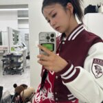 Yoon Bo-mi Instagram - . 즐거웠어요! 놀줄아는 고려대🤟 어흥🐯
