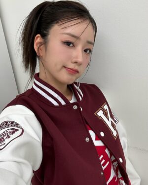 Yoon Bo-mi Instagram - .
즐거웠어요!
놀줄아는 고려대🤟
어흥🐯