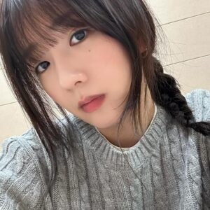 Yoon Bo-mi Instagram - 🌸나두벚꽃보러갈래.....