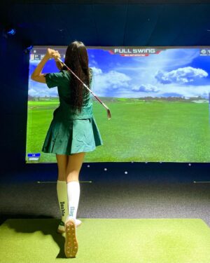 Yoon Bo-ra Instagram - 날씨와 너무 잘어울리는 더블플래그 ⛳️🌸

#광고 #doubleflag #더블플래그 #24ss 
@doubleflag_official