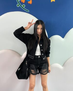 Yoon Bo-ra Instagram - Let's kcon in Hong Kong 💜