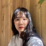 Yoon Seung-ah Instagram - 오늘 라일락 향기에 너무 행복했다.