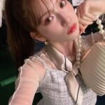 Yoshida Akari Instagram - @kansaicollection 🩷 ３つ目は @shein_japan 🤍 トップバッターでした🎀 . フェミニンなスタイルかわいい🤍 @kirimaruuu ちゃんと @maeda_nozomi ちゃんにも会えました🤍 舞台裏暗くてブレブレですまない🥺