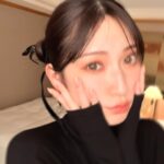 Yoshida Akari Instagram – #アカリン最初で最後の写真集 🖤🖤🖤
私のお気に入りショット
お尻と背中のケアとトレーニング頑張った🏋️

#peach #rouge 2冊同時発売中