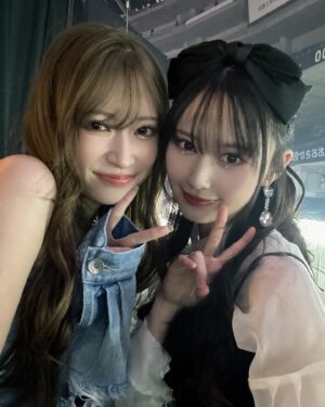 Yoshida Akari Instagram - @mikana.yamamoto 🖤
今日も圧倒的美少女🖤🖤
これで性格も可愛いとこたくさんあるから沼よね
