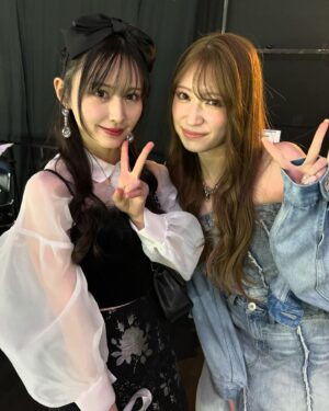 Yoshida Akari Instagram - @mikana.yamamoto 🖤
今日も圧倒的美少女🖤🖤
これで性格も可愛いとこたくさんあるから沼よね
