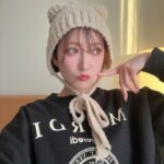 Yoshida Akari Instagram - テンション上がって韓国で流行りの🐻帽子被ったり ❤️のユッケ食べたり、アカリン号乗ったり… vlogも撮ったし、さっき帰宅して購入品も撮影したので また載せますね〜！(お仕事の都合で1ヶ月後になりますが…) お楽しみに🤍 . #韓国
