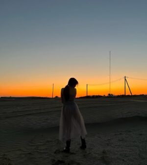Yoshida Akari Instagram - 写真集オフショット🤍お空綺麗シリーズ
#rouge #peach #アカリン最初で最後の写真集