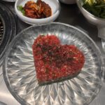 Yoshida Akari Instagram - テンション上がって韓国で流行りの🐻帽子被ったり ❤️のユッケ食べたり、アカリン号乗ったり… vlogも撮ったし、さっき帰宅して購入品も撮影したので また載せますね〜！(お仕事の都合で1ヶ月後になりますが…) お楽しみに🤍 . #韓国