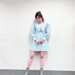 Yoshida Akari Instagram - 写真集イベントin東京ありがとうございました🩵🤍 今日は水色ガールでした🩵🩵 . 都内はシャイガールが多かった印象💓 地域によって色々雰囲気も 違ってそれも楽しみの一つです❣️ . 落選された方も沢山いらっしゃったみたいで 会えなかった方ごめんなさい🥹🥹 都内は大体毎回イベントあるので 次の機会に是非会いに来てください❤️ . オンラインお話会もありがとうございました😊 オンラインだと遠くの方ともお話し出来て良いですね💕 初めましての方のお試しにも☺️ . 残すところ仙台のみ！ あっという間😳来週よろしくお願いします！ . #アカリン最初で最後の写真集 #rouge #peach