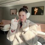Yoshida Akari Instagram - 韓国出張でした🇰🇷❤️ ホテルは L7明洞💖可愛いホテルでした☺️ . 肌の調子が良くて1日目の午前中は すっぴんで過ごしました🩷 . 防寒コーデ❄️❄️ . #韓国 #韓国ホテル #明洞