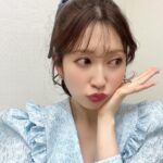 Yoshida Akari Instagram - 写真集イベントin東京ありがとうございました🩵🤍 今日は水色ガールでした🩵🩵 . 都内はシャイガールが多かった印象💓 地域によって色々雰囲気も 違ってそれも楽しみの一つです❣️ . 落選された方も沢山いらっしゃったみたいで 会えなかった方ごめんなさい🥹🥹 都内は大体毎回イベントあるので 次の機会に是非会いに来てください❤️ . オンラインお話会もありがとうございました😊 オンラインだと遠くの方ともお話し出来て良いですね💕 初めましての方のお試しにも☺️ . 残すところ仙台のみ！ あっという間😳来週よろしくお願いします！ . #アカリン最初で最後の写真集 #rouge #peach