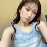 Yoshida Akari Instagram - 写真集イベントin東京ありがとうございました🩵🤍 今日は水色ガールでした🩵🩵 . 都内はシャイガールが多かった印象💓 地域によって色々雰囲気も 違ってそれも楽しみの一つです❣️ . 落選された方も沢山いらっしゃったみたいで 会えなかった方ごめんなさい🥹🥹 都内は大体毎回イベントあるので 次の機会に是非会いに来てください❤️ . オンラインお話会もありがとうございました😊 オンラインだと遠くの方ともお話し出来て良いですね💕 初めましての方のお試しにも☺️ . 残すところ仙台のみ！ あっという間😳来週よろしくお願いします！ . #アカリン最初で最後の写真集 #rouge #peach
