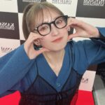 Yoshida Akari Instagram - @kansaicollection 2つ目のステージは @happyjohn_official 🖤 . 👓かけてかしこさんですな🤓🤓🤓