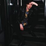Yu Shirota Instagram - どの写真が1番好きですか？ 僕は２枚目かな。 Which picture do you like the best? Me? The second one. Cuál foto te gusta más? Yo? El segundo. @allsaintsjapan 表参道ヒルズ店オープン おめでとうございます☺︎ #オールセインツ #allsaintsjapan #supported