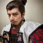 Yu Shirota Instagram - 「どうする家康」 かつて鬼武蔵と恐れられた、森長可役 で、14年ぶりに大河ドラマに出演させていただきました。 「天地人」の頃ご一緒していたスタッフの方も多く、昔話がたくさんできて幸せでした☺︎ しっかし、やはり大河ドラマは緊張しますね、、終始ガチガチでした笑 そしてそして！！ 同じく14年ぶりの共演となった佐藤隆太さんとの貴重な一枚。 ルーキーズの頃はいつも一緒にふざけてくれたり、相談に乗ってくれたり、ずっと頼りっぱなしでしたが、、 今回も本当にたくさん助けていただきました。 大きな愛と優しさを持った大好きな先輩です。 撮影の最終日は、男気じゃんけんで見事隆太さんが勝ち、コーヒーをごちそうになりました☺︎笑 ムロさんや徳重聡さんとの写真やお話も、またどこかでUPします！ #大河ドラマ #どうする家康 #佐藤隆太 さん #城田優 #また１４年後あたりに