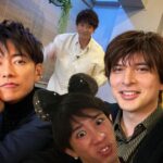 Yu Shirota Instagram - 昨日、4人の集合写真を撮り損ねたので、こちらをお納めください💁‍♂️笑 #takaが送ってくれた写真のセンス #2枚目は健さん顔切れてるのにイケメンなのでどうぞ #翔平主役なのに控えめ #三浦翔平 #佐藤健 #Taka #城田優 #三浦屋の翔へいへ〜い #それにしても楽しかった #詳しくは三浦翔平のYouTubeへ
