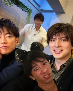 Yu Shirota Instagram - 昨日、4人の集合写真を撮り損ねたので、こちらをお納めください💁‍♂️笑 #takaが送ってくれた写真のセンス #2枚目は健さん顔切れてるのにイケメンなのでどうぞ #翔平主役なのに控えめ #三浦翔平 #佐藤健 #Taka #城田優 #三浦屋の翔へいへ〜い #それにしても楽しかった #詳しくは三浦翔平のYouTubeへ