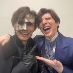 Yu Shirota Instagram - ファントム 本日、無事私のシャンドンの初日を終えて、ようやく全キャストがスタートラインに立ちました。 もちろん心はsaraと共に。 そして、なんといっても10年ぶりに和樹と共に舞台に立ててた、とても幸せな１日でした。 ちなみに、約20年前はテニスで勝利を奪い合い、10年前はジュリエットを奪い合い、今はクリスティーヌを奪い合う日々。笑 なかなか仲間になれません。笑 それはさておき、、 連日お客様からいただく大きな拍手、声援、エネルギーが、毎公演の我々の糧になっています。 キャスト、スタッフ、オーケストラ、一丸となって全身全霊頑で張りますので、大千穐楽までどうぞよろしくお願いします。 感想など、是非ここに書いていただければ、しっかり読みます☺︎ #ファントム #ファントム2023 #加藤和樹 #城田優