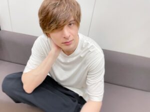 Yu Shirota Instagram - 最近の城田優。
どれがお好き？

Yu Shirota ultimamente.
Cuál te gusta más?

Yu Shirota recently.
Which one do you like?

Photo by @emi__hanamura 
#お花様だよー #最近のあたし