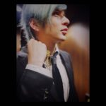 Yu Shirota Instagram - さよなら僕の銀髪 Good bye to my silver hair Adiós a mi pelo gris #撮影無事終了 #次は何色でしょう #乞うご期待 #次の役は日本語喋らないよ
