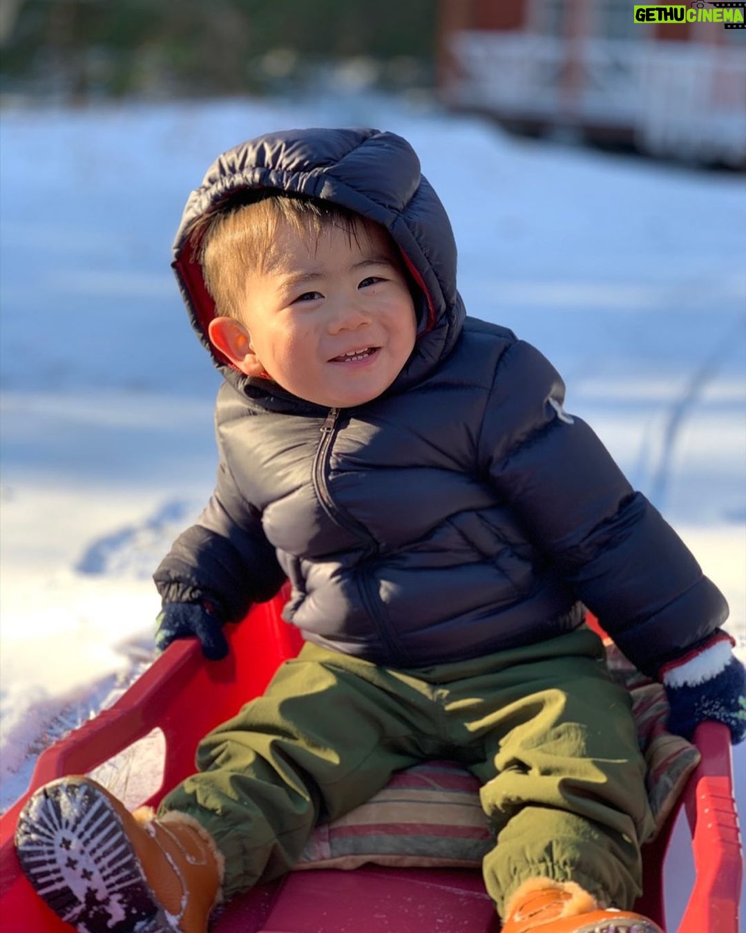 Yu Shirota - 105K Likes - あけましておめでとうございます。
今年は、笑顔溢れる一年になりますように、、
Happy new year! I Hope we can share many moments with laughs and smiles during this year!
feliz año nuevo! espero y deseo que podamos tener un montón de sonrisas este año!
#2021 #今年もよろしくお願いします #太郎 #甥っ子