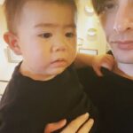 Yu Shirota Instagram - 彼は何を言ってるのでしょうか？ 誰か教えて下さい。 #んでもって最後の表情よ😂　#相変わらずましか言わない #何かをめちゃくちゃ主張している #泣いてないのは懐かれたからではない #現場からは以上です #baby #bebe #赤ちゃん #癒し #きゃわ