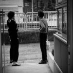 Yu Shirota Instagram - 去年の夏、父と初めての対談後。 スタジオの外で照れくさそうに黄昏ている親子の背中。笑 #何喋ってたんだろ #いつもありがとう #父の日 #fathersday #diadelpadre #全てのパパへお疲れ様☺︎
