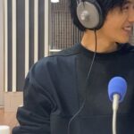 Yu Shirota Instagram – @jun_shison0305 くんの初々しいラジオパーソナリティの様子を独占公開！ 
#あまりに可愛いので見入っていたら  #進行をとちって怒られました #反省してます #最後タイトルコール後の嬉しそうな笑顔よ #2分の1の魔法