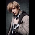 Yu Shirota Instagram - @OMEGA の次世代を担うスピードマスター #moonwatch #omega #supported