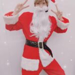 Yu Shirota Instagram - 🎁🎄Merry Christmas 🎄🎁 . . #シロタクロース #プレゼント何がほしい ? #3枚目は早替え中なのにポーズを撮る33歳 #シロタクロースは余裕だが #スタイリストさんはめちゃ必死 #feliznavidad #メリークリスマス #あなたにとって幸せな日になりますように #ディナーショー #東京は27日