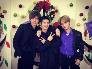 Yu Shirota Instagram - J&U&H

#忙しいグループ名だな #新メンバーが加わりました #平均年齢を2歳くらい下げてくれた #今度はこの3人で何かやりたいね #fns歌謡祭 #ジェジュン #三浦春馬 #城田優