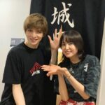 Yu Shirota Instagram – お客様シリーズ14
.
先日、全公演終了したピピン ですが、こちらは未だに東京編です笑
.
.
.
まさみちゃん!
彼女も高校の後輩。そして”天地人”では僕の姉上役でございました。笑 17年に上演された”キャバレー”を観ましたが、彼女の才能が爆発しておりました。魂の歌声、素晴らしかった。是非、またミュージカルに挑戦して欲しいと切に願います。
.
ぴょんきち!
“表参道高校合唱部”で主演を務めた彼女。その後”べっぴんさん”に主演し、今や国民的女優の仲間入りを果たしたけど、いつ会ってもあの頃のまま、変わらず天真爛漫。いつまでもそのままでいておくれ。そろそろ再共演したいね☺︎
.
しおりちゃん!
ご存知ももいろクローバーZの黄色担当でございます。(僕は4年前から白色メンバーで加入希望中)過去には”エリザベート”も観に来てくれた彼女。前からミュージカルがお好きだそうで、早くこっちの世界に来ないかなぁと思っている次第です🕺笑
.
わかなちゃん!
”オモコー”でぴょんきちの親友役だった彼女。彼女もまた”わろてんか”で朝ドラ主演!!本当凄いね。そして今年”ロミオ＆ジュリエット”でミュージカルデビュー!!残念ながら観られなかったけど”アナスタシア”楽しみにしてます☺︎
.
晴香!
17年にジュリエット役でデビューした頃から、とても注目していた女優さん。遂にこの冬”ファントム”で共演します。クリスティーヌは、ミュージカルの中でもトップクラスに難しい役だけど、主演として、そして演出家として、精一杯支えながら、彼女の才能を余すことなく引き出したいと思います。お楽しみに☺︎
.
いくちゃん！
「アイドル」と「ミュージカル女優」を見事に両立させているスーパーアイドル!
!忙しすぎて倒れやしないか時々心配になります。CDや歌番組ばかりで、まだ作品でがっつり一緒したことはないけど、その日を心から楽しみにしています☺︎
.
相葉ちゃん!
青学2代目の不二!!今やレミゼのアンジョルラス!!当時歌が苦手だった相葉ちゃん。努力を重ねて自分で掴んだチャンス。素晴らしい!!ちなみに僕は昔オーディション落ちてます🙋‍♂️笑
ドリライで相葉ちゃんを一人残して卒業する時は本当辛かったなぁ、、甘酸っぱい?いい想い出でふ。
.
くじらちゃん!!
同じく2代目海堂!!くじらちゃんの海堂カッコよかったなぁ。当時QueenのCDを貸してくれて、そこからボヘミアンラプソディーや数々の名曲を耳にしました☺︎ ひっさびさに会ったけど、全く変わってなくて嬉し＆懐かしかったなぁ!くじらちゃんともまた仕事したいー!!
.

あおい!
これまたオモコーの可愛い教え子の一人。当時はあまりちゃんと話さなかったけど”文学処女”でご一緒してから、仲良くさせていただいております☺︎ 初舞台のジュリエットもすごく愛おしかった。きゃわいいひまわりをプレゼントしてくれました🌻ありがとう☺︎ってかこの投稿ジュリエット多っ!!笑
.
.
#ピピン 
#長澤まさみ さん
#芳根京子 さん
#玉井詩織 さん
#木下晴香 さん
#葵わかな さん
#生田絵梨花 さん
#相葉裕樹 さん
#鯨井康介 さん
#森川葵 さん
#お客様シリーズ