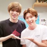 Yu Shirota Instagram - お客様シリーズ⑥ 米倉様!!スーパースターが”ピピンlを観に来てくれました☺︎ “ボブフォッシー”という共通項のある我々。久々にお会いした米倉さん、スペイン語がめちゃんこ喋れるようになってておったまげ!!流石、努力の人。そして出会った頃からずーっと変わらないあの色気は一体どこから出てくるの？笑”Chicago”も楽しみ!!あと!!もう!一回”交渉人”やりたい!!!!笑 . こうじくん!! “ファントム”ブロードウェイと銃弾”でご一緒した仲。ダンス習いたい笑 是非落ち着いたら教室開いてくれませんかね？笑 あと、この方こう見えてめっちゃ面白い宴会芸を持ってます笑 . みよこさん! 様々な作品でご一緒している通訳さん！本当に素敵な方。前回同様”ファントム”にも入って下さっていて、つい先日も、脚本に関して、NYからスカイプミーティングをしました☺︎本当楽しみー!! . 軽部さん!! いつと番組でも、時々プライベートでもお世話になっております。笠井さんもだけど、意外とアナウンサーの皆様がミュージカルにハマって下さっていることが感謝感謝でございます!! . 同じくフジテレビアナウンサーの小澤陽子さん、内田嶺衣奈 さん、新美有加さん!! “脱力タイムズ”本当楽しかったなぁ☺︎またで出たい!! 新美さんは番組で”ピピン”を紹介して下さりました!皆さまありがとうございました!! . 更に!堤礼実アナウンサー！ 恐らくアナウンサー会で年間観劇本数1位なんじゃないかってくらいミュージカルが好きな方。ありがたや。取材等でもお世話になっております。また語りませう! . ナオさん!! ミュージカルデビュー作”セラミュ”で共演した、とってもとーってもお世話になったお姉さん。恋愛相談ともしてたな笑 当時は16歳。めっちゃくちゃ久しぶりにお会いできた!!少しは成長感じてもらえたかな？笑 . てらっち!!実は私、4年ほど料理番組をやらせていただいておりましたの笑 てらっちのご飯本当に美味しいんだぁ!またうちで鍋しようね☺︎ . 咲妃みゆさん、鳳翔さん！ まだ作品でご一緒した事はないけど、きっと近いうちに何か一緒に出来るでしょう!!笑 どうもありがとう☺︎ . ダンドイ舞莉花ちゃん! いつもお互いの舞台を観合っているけど、なかなか共演出来ない人。笑ソウルに溢れた素晴らしい彼女の歌声、是非聴いてみて下さい!! . . #ピピン #米倉涼子 さん #青山航士 さん #伊藤美代子 さん #軽部真一 さん #小澤陽子 さん #内田嶺衣奈 さん #新美有加さん さん #堤礼実さん #高木ナオ さん #寺田真二郎 さん #咲妃みゆ さん #鳳翔さん さん #ダンドイ舞莉花 さん #お客様シリーズ