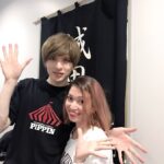 Yu Shirota Instagram - お客様シリーズ⑥ 米倉様!!スーパースターが”ピピンlを観に来てくれました☺︎ “ボブフォッシー”という共通項のある我々。久々にお会いした米倉さん、スペイン語がめちゃんこ喋れるようになってておったまげ!!流石、努力の人。そして出会った頃からずーっと変わらないあの色気は一体どこから出てくるの？笑”Chicago”も楽しみ!!あと!!もう!一回”交渉人”やりたい!!!!笑 . こうじくん!! “ファントム”ブロードウェイと銃弾”でご一緒した仲。ダンス習いたい笑 是非落ち着いたら教室開いてくれませんかね？笑 あと、この方こう見えてめっちゃ面白い宴会芸を持ってます笑 . みよこさん! 様々な作品でご一緒している通訳さん！本当に素敵な方。前回同様”ファントム”にも入って下さっていて、つい先日も、脚本に関して、NYからスカイプミーティングをしました☺︎本当楽しみー!! . 軽部さん!! いつと番組でも、時々プライベートでもお世話になっております。笠井さんもだけど、意外とアナウンサーの皆様がミュージカルにハマって下さっていることが感謝感謝でございます!! . 同じくフジテレビアナウンサーの小澤陽子さん、内田嶺衣奈 さん、新美有加さん!! “脱力タイムズ”本当楽しかったなぁ☺︎またで出たい!! 新美さんは番組で”ピピン”を紹介して下さりました!皆さまありがとうございました!! . 更に!堤礼実アナウンサー！ 恐らくアナウンサー会で年間観劇本数1位なんじゃないかってくらいミュージカルが好きな方。ありがたや。取材等でもお世話になっております。また語りませう! . ナオさん!! ミュージカルデビュー作”セラミュ”で共演した、とってもとーってもお世話になったお姉さん。恋愛相談ともしてたな笑 当時は16歳。めっちゃくちゃ久しぶりにお会いできた!!少しは成長感じてもらえたかな？笑 . てらっち!!実は私、4年ほど料理番組をやらせていただいておりましたの笑 てらっちのご飯本当に美味しいんだぁ!またうちで鍋しようね☺︎ . 咲妃みゆさん、鳳翔さん！ まだ作品でご一緒した事はないけど、きっと近いうちに何か一緒に出来るでしょう!!笑 どうもありがとう☺︎ . ダンドイ舞莉花ちゃん! いつもお互いの舞台を観合っているけど、なかなか共演出来ない人。笑ソウルに溢れた素晴らしい彼女の歌声、是非聴いてみて下さい!! . . #ピピン #米倉涼子 さん #青山航士 さん #伊藤美代子 さん #軽部真一 さん #小澤陽子 さん #内田嶺衣奈 さん #新美有加さん さん #堤礼実さん #高木ナオ さん #寺田真二郎 さん #咲妃みゆ さん #鳳翔さん さん #ダンドイ舞莉花 さん #お客様シリーズ
