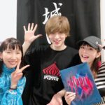 Yu Shirota Instagram - お客様シリーズ⑤ 徹平！前はクリとオーブに”キンキーブーツ”を観に来たけど、今度は逆☺︎高校の同級生で同じフィールドで頑張ってる人は少ないから、お互い刺激をもらえる本当にいい関係。これからも共に頑張ろう。 . 萌音！”舞妓はレディ”を観て、新たなミュージカルスターが誕生したなと思っておりました。どんどんミュージカルやってくれーい!そしていつか共演しようぜい☺︎ . . さとしさん！なかなかミュージカルで、ご一緒出来ない先輩。お名前は何度もあげさせていただいているのですが、、笑 食事の席等でお話を聞いてると、意外にもとっても面白い方。笑 本当さとしさんとも早く共演したい!! . ヤスカ！本当に久しぶり!元同じ事務所の仲間☺︎今は俳優だけでなくデザイナーもやっているらしい。今度のドラクエ要チェックしなきゃ!! . 綾ちゃん＆シュクビさん!! ずっとダイアンファンを公言していた綾ちゃんは流石観方が鋭いというか、すごく的確に感想を伝えてくれて、関心するというか、初めて役について相談しちゃうくらい深く観てくれて、感謝感激です。 . シュクビさんはかれこれ長いですなぁ、、初めて会った17歳くらい時「OMG you have a Freddie Mercury’voice!!」と言われたことは一生忘れない笑 めちゃ嬉しかった思い出! . 蘭ちゃん！ “ロミオ＆ジュリエット”で共に第二の青春を過ごした仲!また一緒にやりたいね☺︎ 観に来てくれてありがとう。 . . りょう！今度”ファントム”でミュージカルデビューを飾る期待の新人(映像の世界では既にめちゃくちゃ素敵な女優さん)どんなジャンクロードを演じてくれるか、本当に楽しみ!! . 朝海ひかるさん&伊東弘美さん!! 懐かしの私のエリザ初演時のメンバー。その節は本当に本当にお世話になりました🙇‍♂️こうして少しは成長？した姿をお見せすることが出来て、嬉しいです。しっかし10年経っても全く変わらないお姿!!どんな魔法??笑 . . お客様シリーズは全然追いついてないけど、東京公演はもうカウントダウン!! 是非、1人でも多くの方に、この”奇跡”と”魔法”を体感して欲しいです!! . . #ピピン #小池徹平 さん #上白石萌音 さん #橋本さとし さん #齋藤ヤスカ さん #平野綾 さん #楊淑美 さん #松島蘭 さん #佐藤玲 さん #朝海ひかる さん #伊東弘美 さん #お客様シリーズ