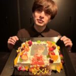 Yu Shirota Instagram - Happy birthday to me 🎂 #もう少し嬉しそうにしなさい #38歳もよろしくお願いします #いつもありがとう #photoby淳ちゃん
