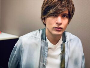 Yu Shirota Instagram - 最近の城田優。
どれがお好き？

Yu Shirota ultimamente.
Cuál te gusta más?

Yu Shirota recently.
Which one do you like?

Photo by @emi__hanamura 
#お花様だよー #最近のあたし