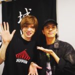 Yu Shirota Instagram – お客様シリーズ④

時系列も順番もめちゃくちゃですが、、、 .
Team ワタナベエンターテインメント!! .
加治＆瀬戸！
この2人の組み合わせ、とっても好きなの。”ブロ銃”の時も観劇の回被ってたなぁ。こう見えて、この2人同い年です笑 2人ともめちゃくちゃ興奮して楽屋に来てくれて、本当に嬉しかった☺︎3人のLINEもテンション高くて笑ったなぁ笑 2人ともありがとう!! .
.
打って変わって和田のおじさんは、すごーく冷静に感想を話してくれた。
「ピピン は優そのまんまだね」と言われたのだけど、これ褒められてるってことでいいのかな？笑
そしてBaby心からおめでとう☺︎楽しみぃ!!!! .
.
マルちゃん!!30周年コンサートでは、素敵な空間を共有させていただきました☺︎いつも愛に溢れたマルちゃんに会うと、心が和みます。労ってくれてありがとう。 .
.
中尾!”文学処女”でちょろっとしかご一緒してないけど、最近大活躍でおじさんは嬉しいです笑”あなたの番です”長丁場頑張ってね! .
.

淳ちゃん。めちゃんこ忙しい中観に来てくれて本当に嬉しかった。オシャンな服着てるねって褒めたら「社長にパジャマって言われました」って笑 きゃわたん☺︎
大切な大切な弟です。 .
.

ゆうき!ひっさびに会ったけど、安定のテンションで嬉しかった笑 最近全然話せてないからまた落ち着いらたゆっくり飯でもいきまひょ☺︎ .
.
劇団Patchの近藤頌利くん
は舞台を中心に活躍中。今何人くらいいるんだろう？とりあえずIMYのライバルだな笑 .
.

初めましての見上愛ちゃん。まだ19歳のフレッシュな若手。どんなお芝居するのかとても気になる。これから夢に向かって頑張って下さいまし!! .
.
三津谷亮くん。昔から知ってるけど、ちゃんと絡んだことないなぁ、、今度ゆっくり話しましょ☺︎ .
.
そしてヒデさん!!シューイチ”でも”ピピン “を取り上げていただき、本当にありがとうございます!!いつも優しく温かいお人柄に感謝です。こうして先輩方から褒めていただくと、めちゃくちゃモチベーション上がります!! .
#ピピン
#中山秀征 さん
#マルシア さん
#和田正人 さん
#加治将樹 さん
#瀬戸康史 さん
#山田裕貴 さん
#三津谷亮 さん
#志尊淳 さん
#中尾暢樹 さん
#近藤頌利 さん
#見上愛 さん
#お客様シリーズ
#素敵な先輩後輩