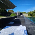 Yu Yamada Instagram - 少し前ですが、ずっと泊まってみたかった 『アマネム』 @amanemu_resort に行ってきました！ お迎えしてくれたのか、空に龍のような雲が！ 空が広くて綺麗だった✨ お部屋も凄く快適で皆大喜びでした！ スタッフの皆さんの心遣いも丁寧で感動でした♡ 皆で入れる温泉も 温水だったのでプールも冬でしたが入れました😆 すっごく気持ち良かった🎵 うちのママも楽しんでくれたみたいでHappy♡♡♡ @yamadamikako エステのお部屋も綺麗で久々にゆっくりした時間に感謝❤️ また行きたいな～✨