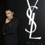 Yu Yamada Instagram - パリで開催された 「YSL LOVESHINE FACTORY」に 参加させていただきました!! ピンクとシルバーの素敵な空間が広がっていて まさに、「YSL LOVESHINE LIPSTICK」 の世界観そのままでした♡♡ つけ心地が良くて 潤いもずっと続く感じがしたので これから活躍してくれるアイテムになりそう💄 @yslbeauty #YSLLoveshine #YSLLoveshineFactory #YSLラブシャイン #YSLBEAUTYpartner