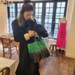 Yu Yamada Instagram - @the_weekend_hotel と コラボさせていただいたPVCBagが 3つともそろそろ完売しそうとのことで ありがとうございます!!!!!😍 私も普段使いしてまーす♡