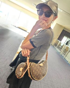 Yu Yamada Instagram - Thank you @louisvuitton

ミニバックが可愛すぎる♡♡♡
斜めがけも出来ていい感じ！

#LOUISVUITTON 
#LVFashion
#PR