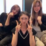 Yu Yamada Instagram - 流行ってるらしい。 やってみたよ。w @_aumi.1228_ さすがです♡ With @teruko0310 ３人でSAAKINのお揃いのネックレスで♥️♥️♥️