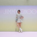 Yu Yamada Instagram – 6/30(日)まで開催中の
JIMMY CHOO GINZA GARDENへ!!
THE MATCHA TOKYOとコラボのカフェスタンドや
MALBONとのコラボを記念したゴルフ体験ができたり
素敵な空間でした!
ぜひ行ってみてくださーい♡
コラボした
ゴルフシューズやキャップ、クラブヘッドカバーなど
ジミー チュウのアイコニックなディテールが可愛くて♡
特にシューズの厚底な感じが最高!!!!!
あと
抹茶のスムージーが美味しかったです😍
@jimmychoo
@malbongolf
#PR
#JimmyChooxMalbon
#JimmyChooGinzaGarden