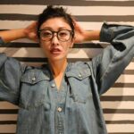 Yu Yamada Instagram - 改めまして 明けましておめでとうございます！ 何気ない日常を送れていることに 感謝しながら過ごしてます！ 皆様にとっても素敵な1年になりますように。 今年もどうぞよろしくお願いします♡ 2024年は40代に突入するので 素敵な周りの先輩方のように 私も笑顔溢れる毎日を過ごしていきたいと思います！ #みんなと楽しく過ごせるように健康第一♡ #ネイルが剥がれかかっているのはご愛嬌ww #着用しているメガネはOWNDAYS #どのコーデにも合わせやすい🤓 #品番はJD2043J-1AのBLACK #OWNDAYS #PR