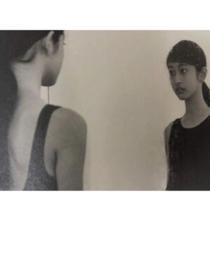 Yu Yamada Instagram - 篠山紀信さん。

12歳の時
『少女たちのオキナワ』という写真集で紀信さんに写真を撮っていただいた時の写真。
緊張してた私達を自然に和ませながら、芯はキリッとした素敵な写真を撮ってくれました。

何十年も前ですが、今でも鮮明に覚えているあの雰囲気。

その後も会えば会うほど可愛らしい人柄で愛される方なんだと実感していました。

また、写真を撮って欲しかった。会いたかったです。

ありがとうございました！

心よりご冥福をお祈りします。