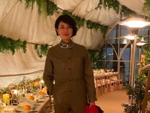 Yuka Itaya Instagram - エルメス　@hermes 
麻布台ヒルズオープニングへお出かけ
素敵だったなぁ
たまにはオシャレしてわくわくするのは必要ですね
リンコちゃんとジェーン・バーキンになりたいごっこ笑